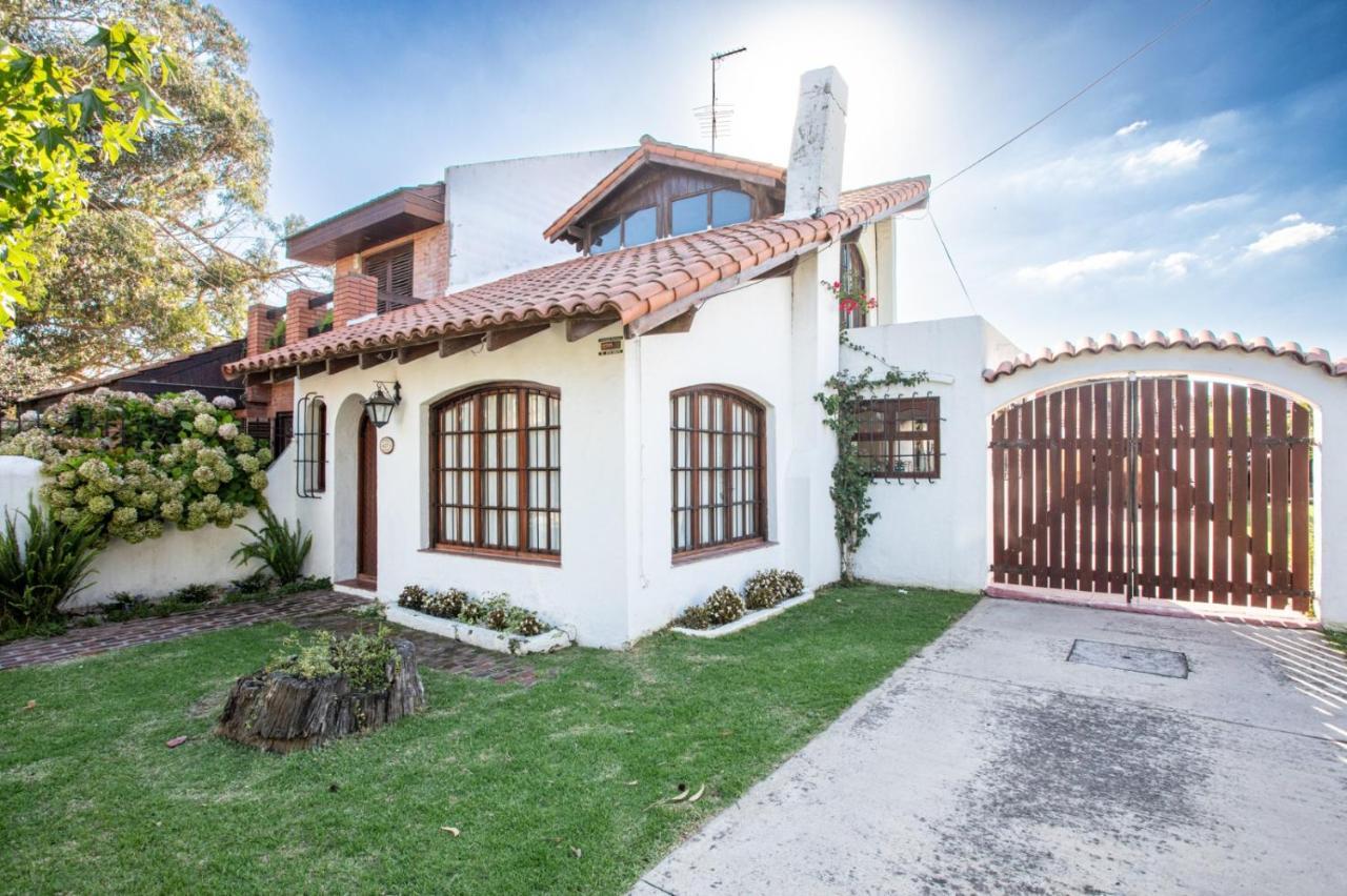 Chalet en Barrio Parque Mar del Plata Extérieur photo